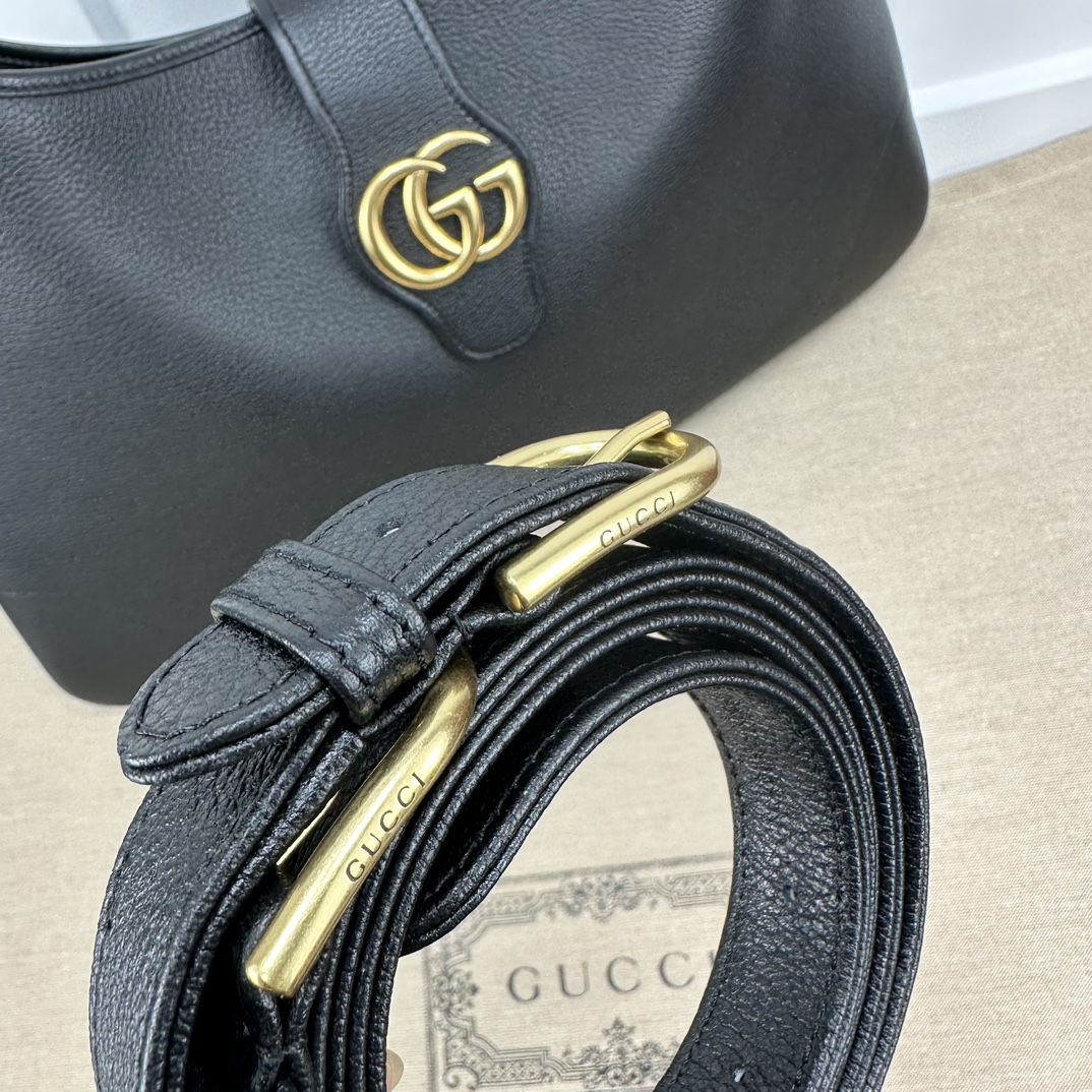 Gucci Hobo Bags